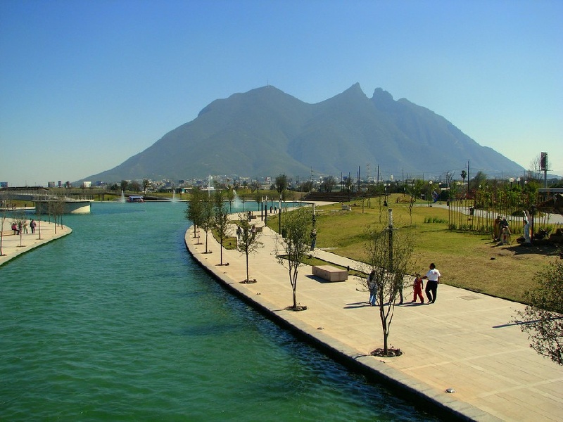 Monterrey-Leon_Mexico.jpg