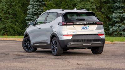 2022_chevrolet_bolt_euv_2.jpg