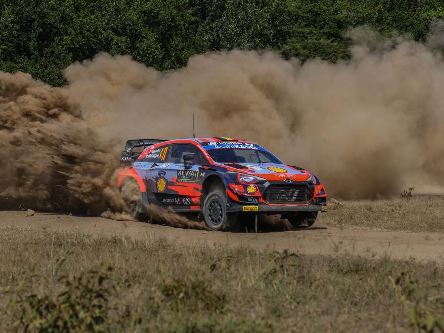 neuville_kenya_2021.jpg